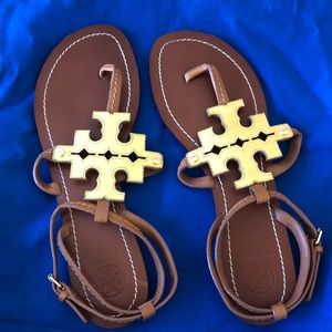 Tory Burch 9/9.5 gold and tan sandal